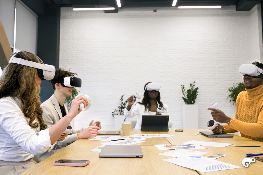 Una reunión de personas usando gafas de realidad virtual